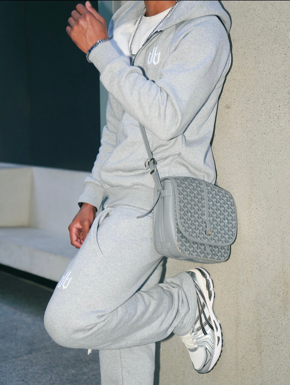 DB Basics Zipper Hoodie Grey